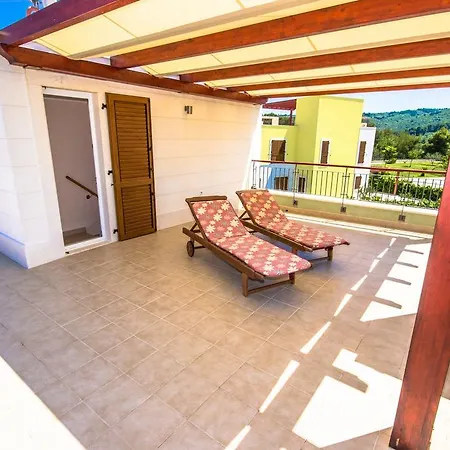 Holiday In Splitska/insel Brac 6058 펜션